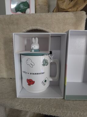 Starbucks x Miffy mug
